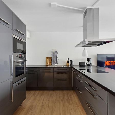 Eindrucksvolle Zwei-Zimmer-Wohnung Mit Balkon Und Grosser Kueche Leipzig Luaran gambar