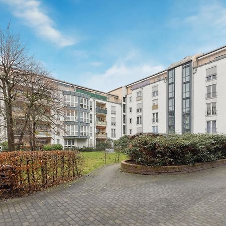 Eindrucksvolle Zwei-Zimmer-Wohnung Mit Balkon Und Grosser Kueche Leipzig Luaran gambar