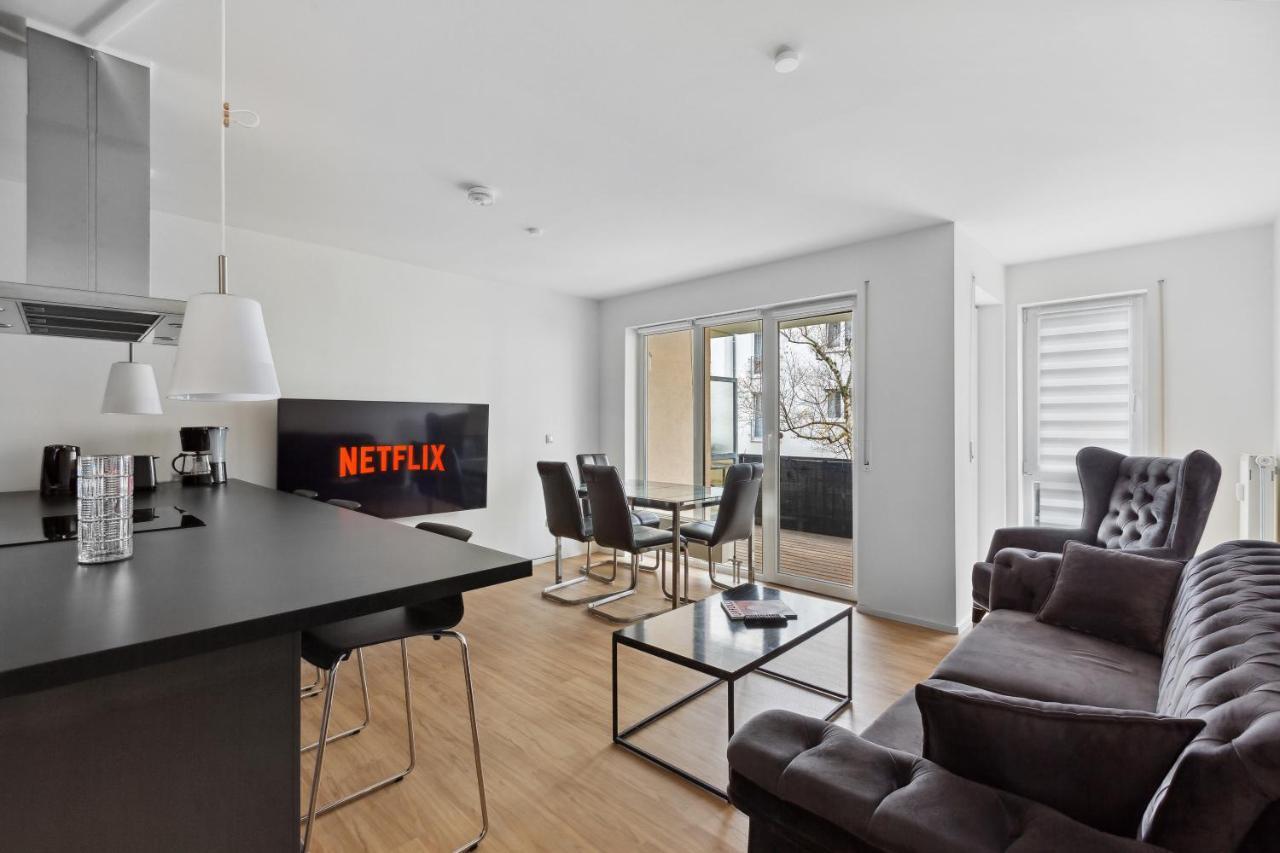 Eindrucksvolle Zwei-Zimmer-Wohnung Mit Balkon Und Grosser Kueche Leipzig Luaran gambar