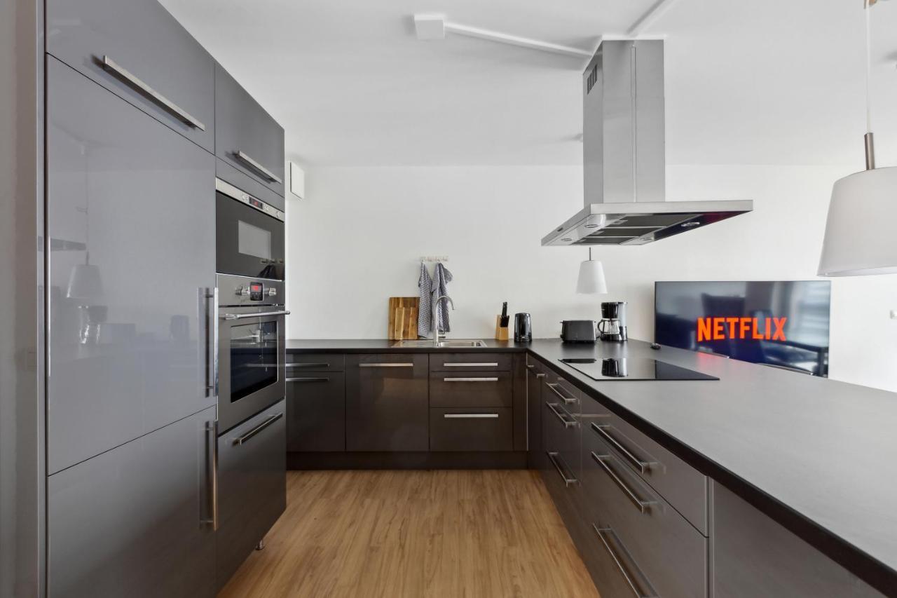 Eindrucksvolle Zwei-Zimmer-Wohnung Mit Balkon Und Grosser Kueche Leipzig Luaran gambar