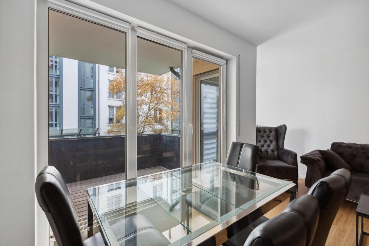 Eindrucksvolle Zwei-Zimmer-Wohnung Mit Balkon Und Grosser Kueche Leipzig Luaran gambar
